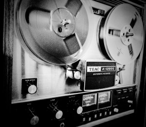 Photo by Ian Campbell of a TEAC A-1290S reel-to-reel tape deck.