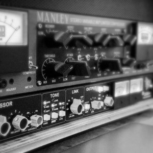 Photo by Ian Campbell of a Manley Stereo Variable Mu Limiter Compressor and an API 2500+ bus compressor.